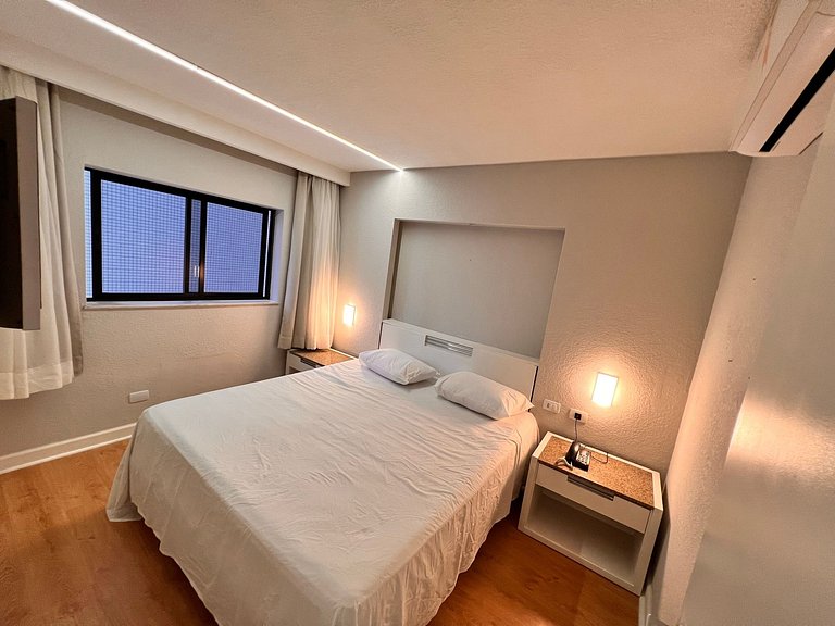 Flat Centro/Batel/Rua 24 Horas - 740