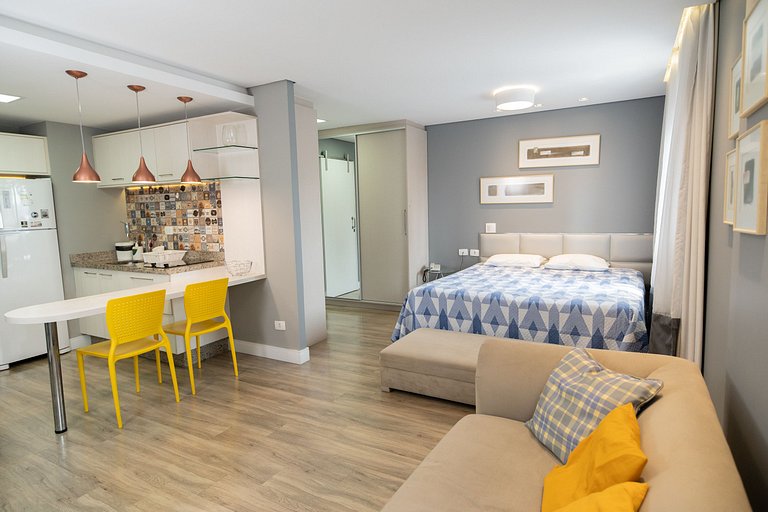 Lindo apartamento Centro/Batel/Rua 24 Horas - 1460
