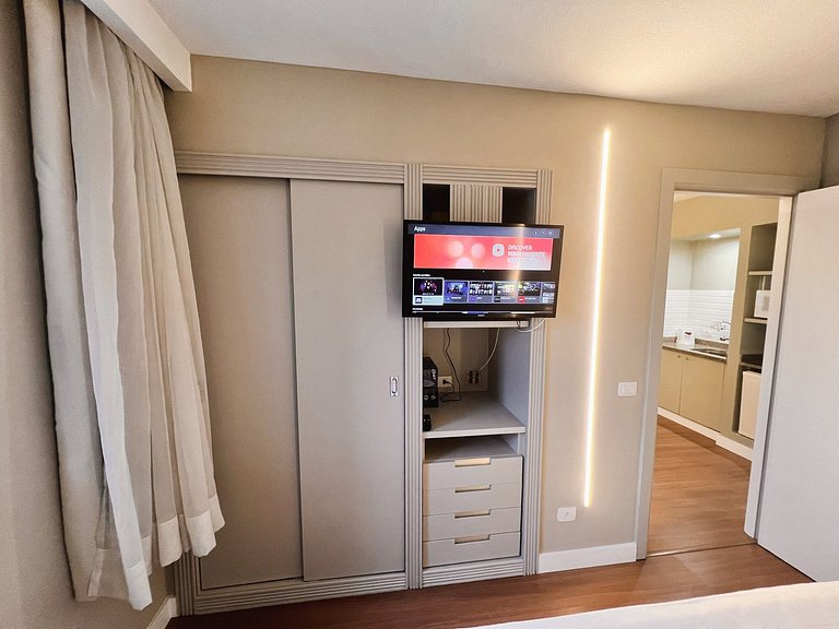 Fantastic Flat/ Downtown/ 24 Hours Street