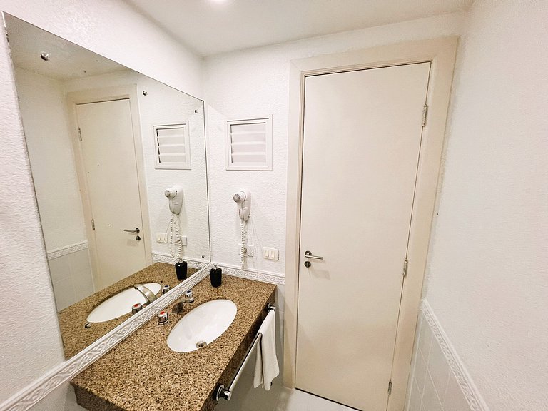 Flat Centro/Rua 24h — Batel 10 min. by foot