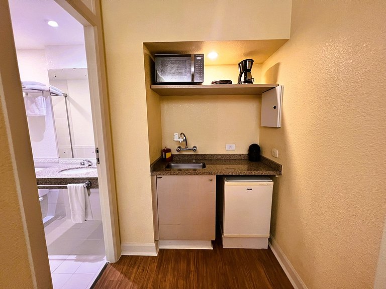 Flat Downtown / Batel / 24 Hour Street - 1010