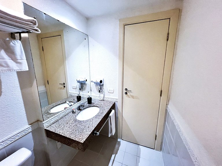 Flat Downtown / Batel / 24 Hour Street - 1010