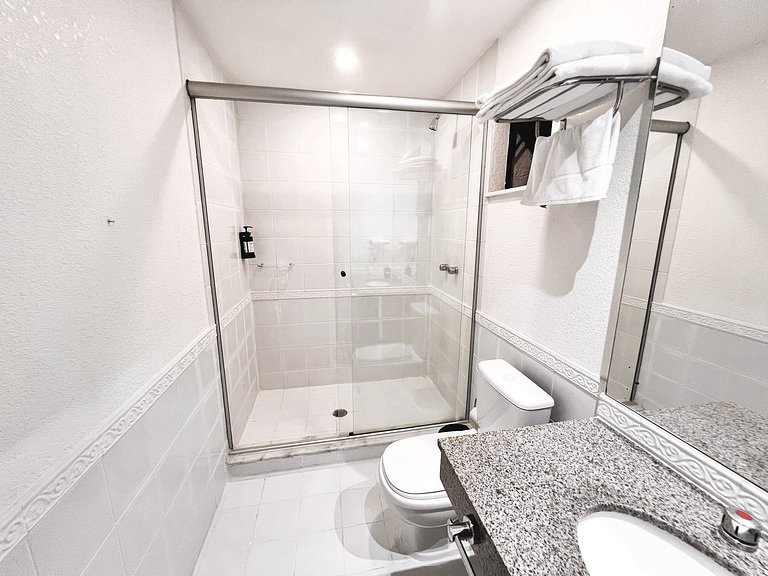 Flat Downtown / Batel / 24 Hour Street - 1010