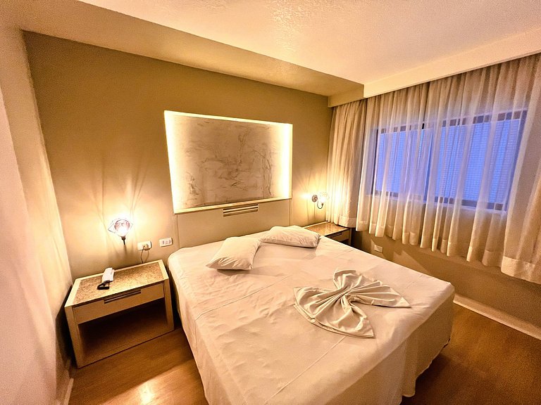 Flat Centro/Rua 24h - Batel 10 min. a pé - 430
