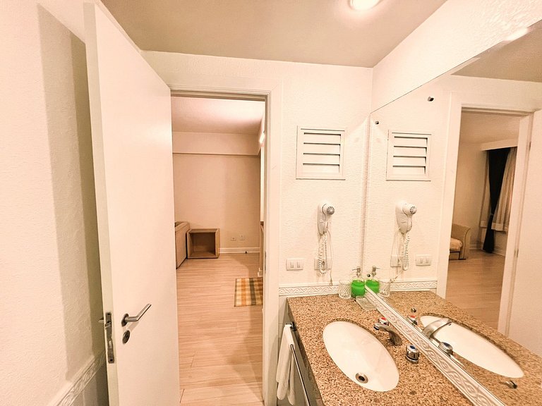 Flat Downtown / Batel / 24 Hour Street - 930