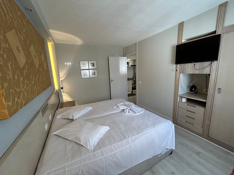 Espaçoso Flat Batel/Rua 24 Horas - 1110