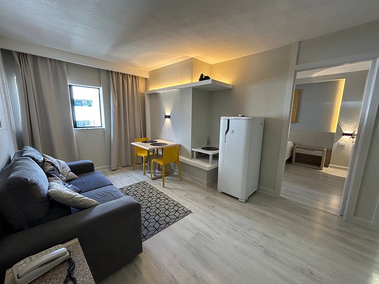 Spacious Flat/ Downtown/ 24 Hours Street