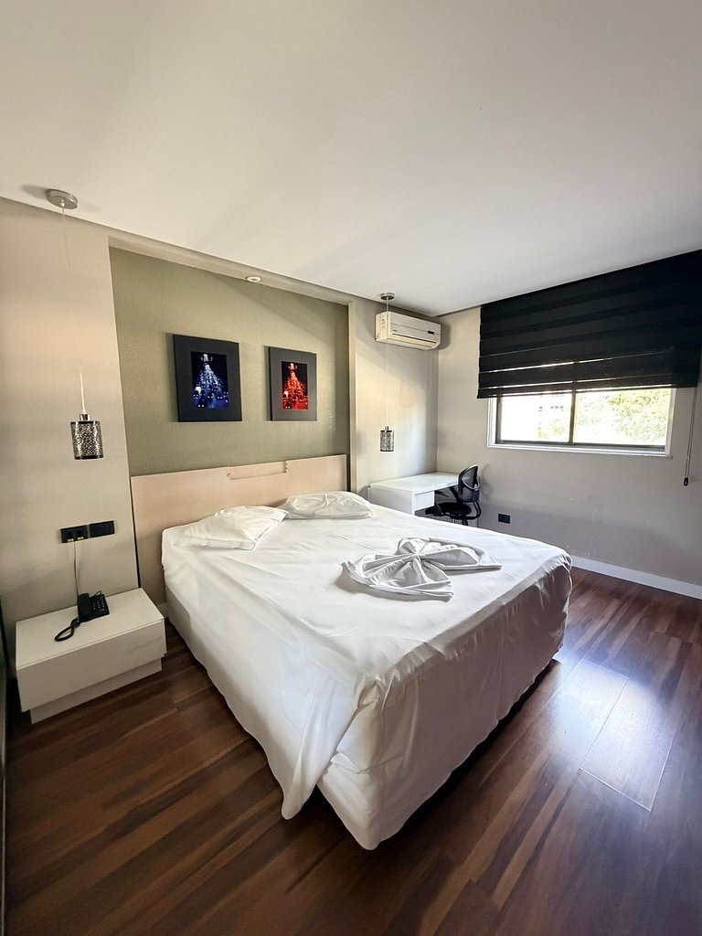 Charming Flat/ Downtown/ 24 Hours Street