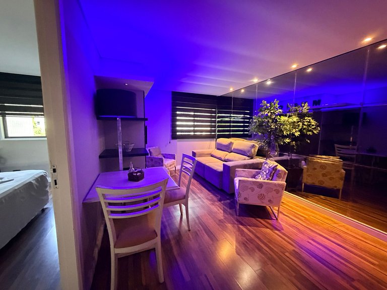 Charming Flat/ Downtown/ 24 Hours Street