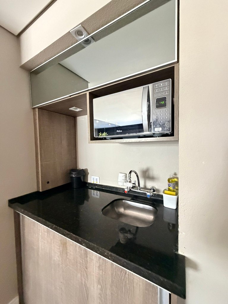 Charming Flat/ Downtown/ 24 Hours Street