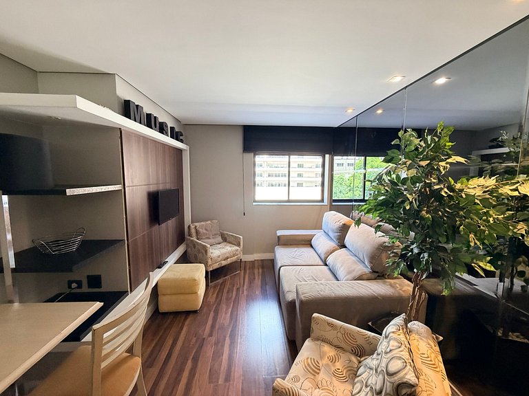 Charming Flat/ Downtown/ 24 Hours Street