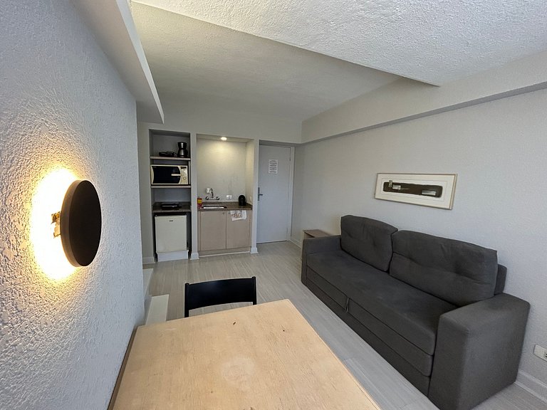 Flat Centro / Rua 24 horas / Batel