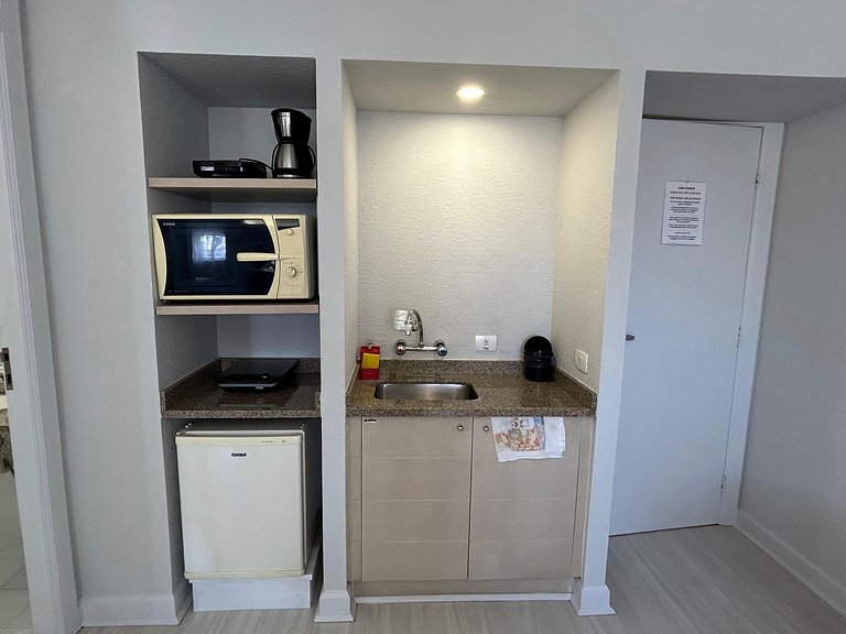 Flat Centro / Rua 24 horas / Batel