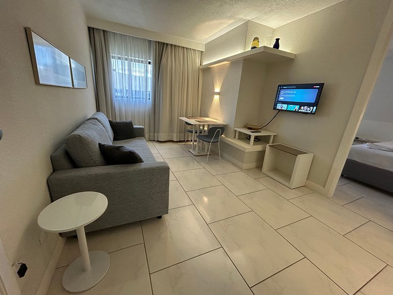 Spacious Flat/ Downtown/ 24 Hours Street