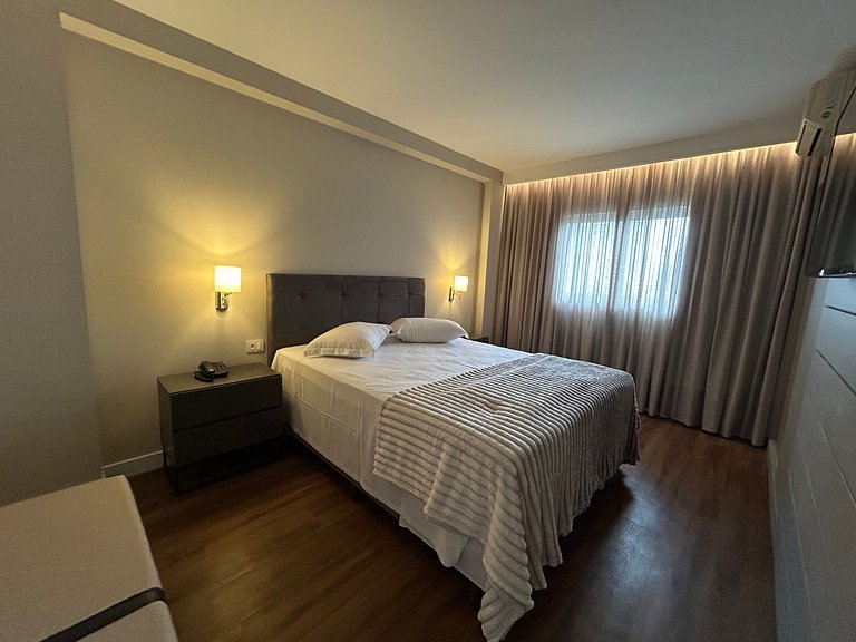 Luxoso Flat Batel/ Centro/ Rua 24 Horas - 660